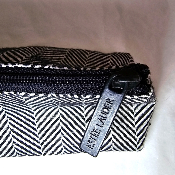 ESTEE LAUDER herring bone pattern Mini Tote Bag with matching zip pouch NWOT - Picture 7 of 9